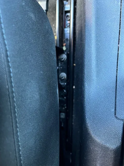 車内清掃の注意点を神奈川県横須賀市上町で快適に実践するためのポイント